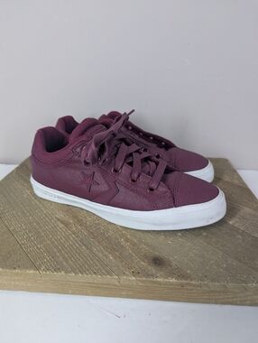 Converse Burgundy Low Top Sneakers Womens 7 Kids 5 Canvas Shoes